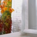 Uszczelka samoprzylepna do okien i drzwi gumowa tesamoll® PROFIL P 6m x 9mm, biała
